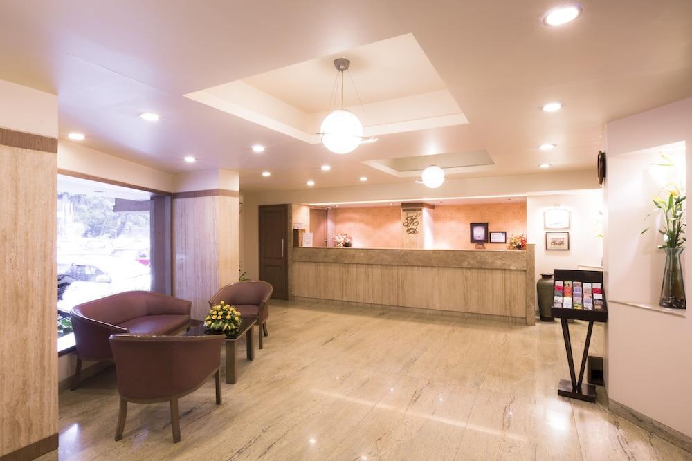 T24 Retro Hotel Mumbai Kültér fotó