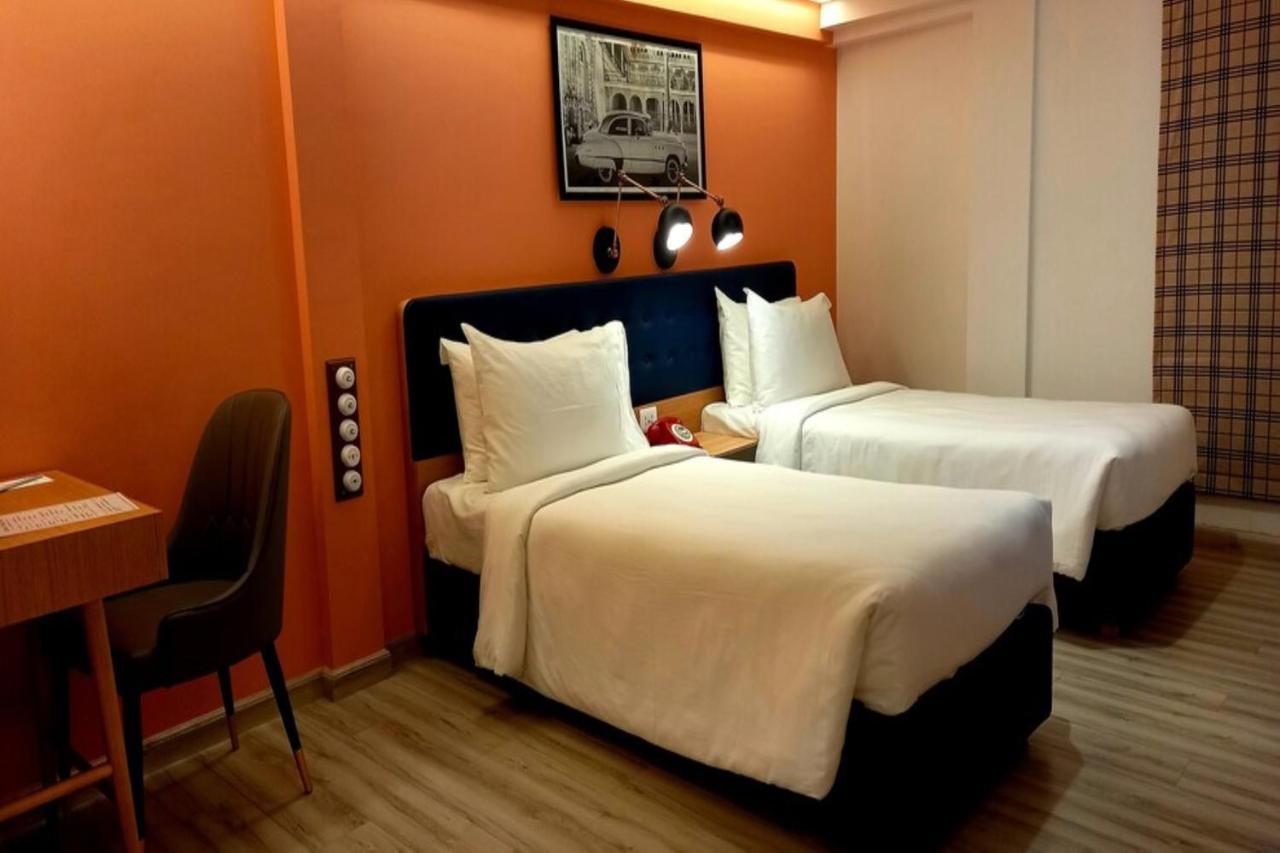 T24 Retro Hotel Mumbai Kültér fotó