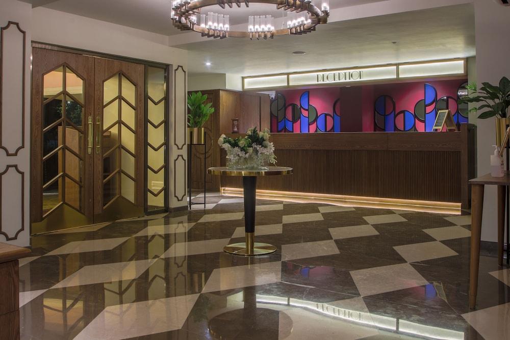 T24 Retro Hotel Mumbai Kültér fotó